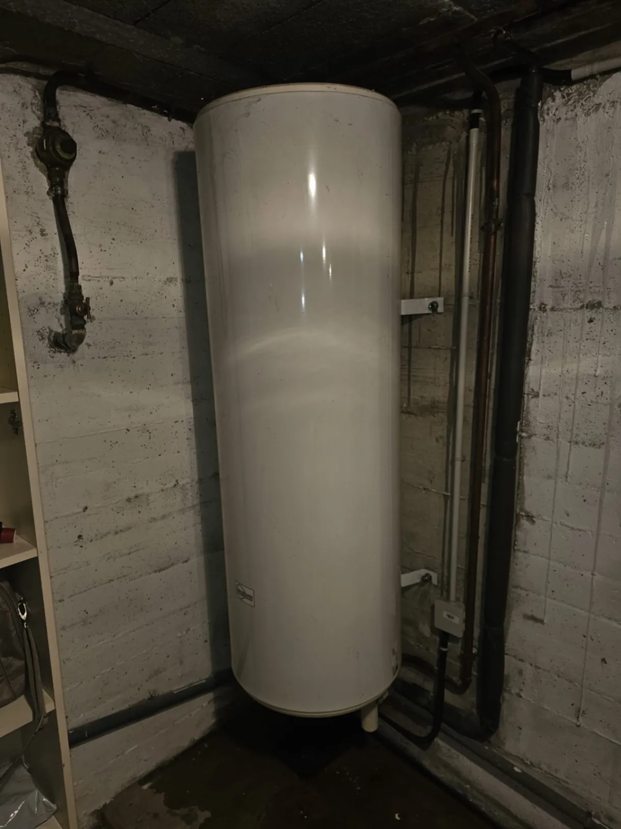 Installation d’un chauffe-eau en cave
